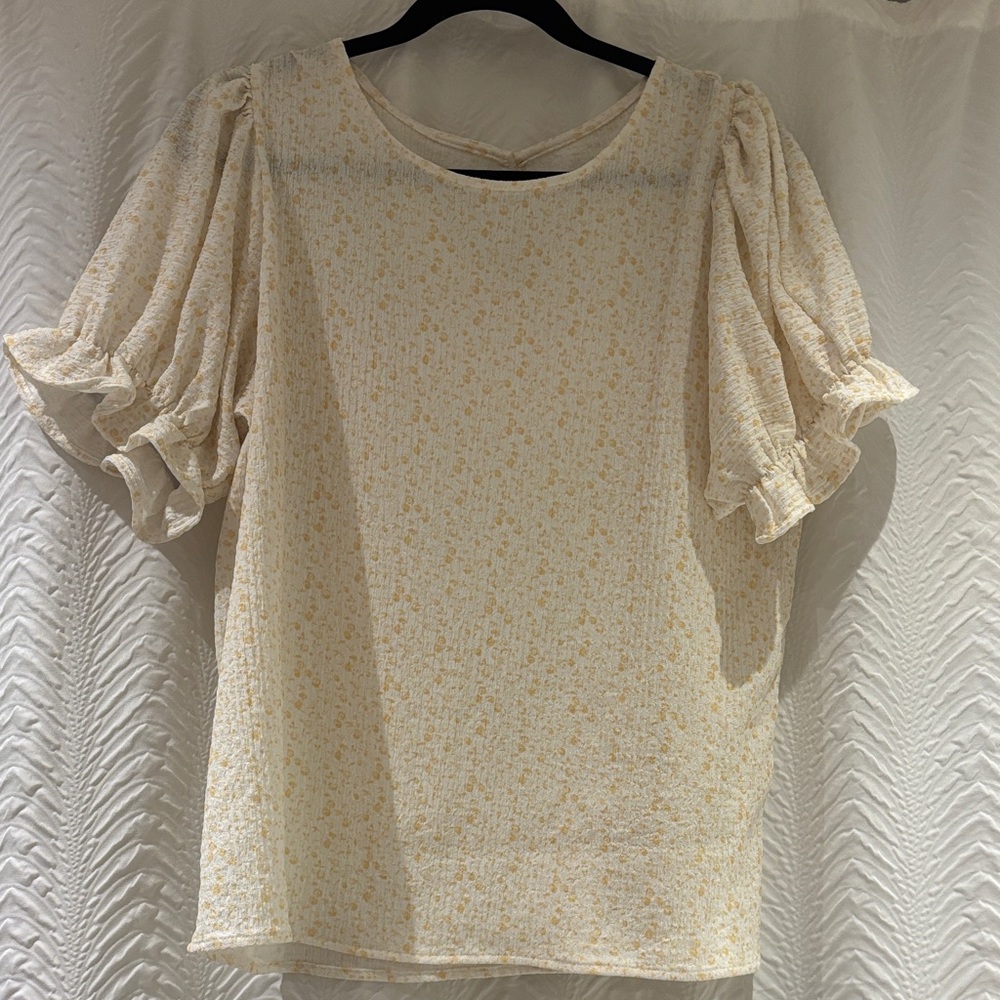 SHEIN Cream Floral Puff Sleeve Blouse